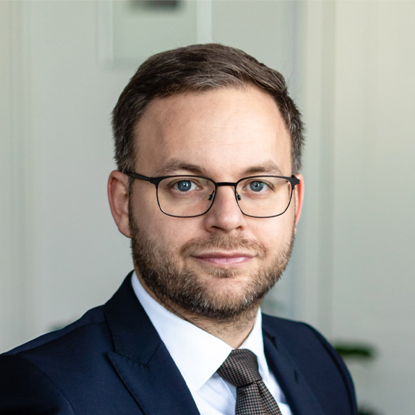 Portrait de Balázs Orbán